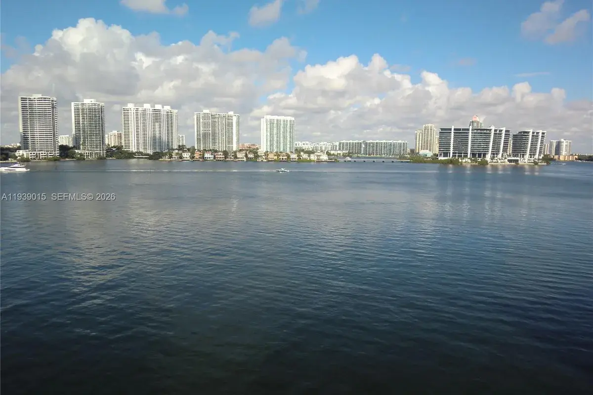 17500 N Bay Rd # S707, Sunny Isles Beach FL 33160