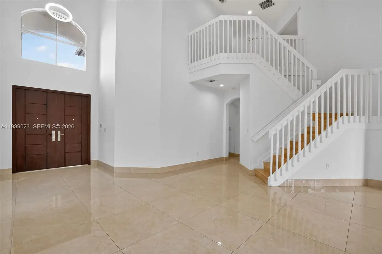 15051 SW 18th Ter, Miami FL 33185 photo 2