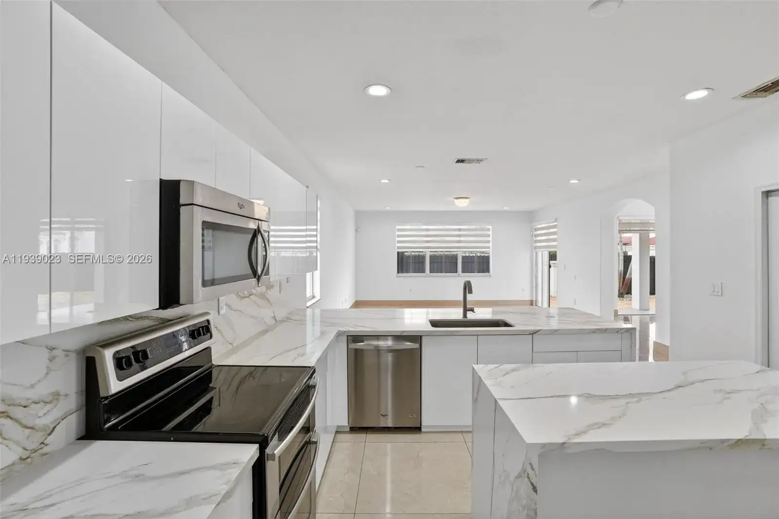 15051 SW 18th Ter, Miami FL 33185 photo 3