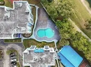 9440 Fontainebleau Blvd # 203, Miami FL 33172 photo 2