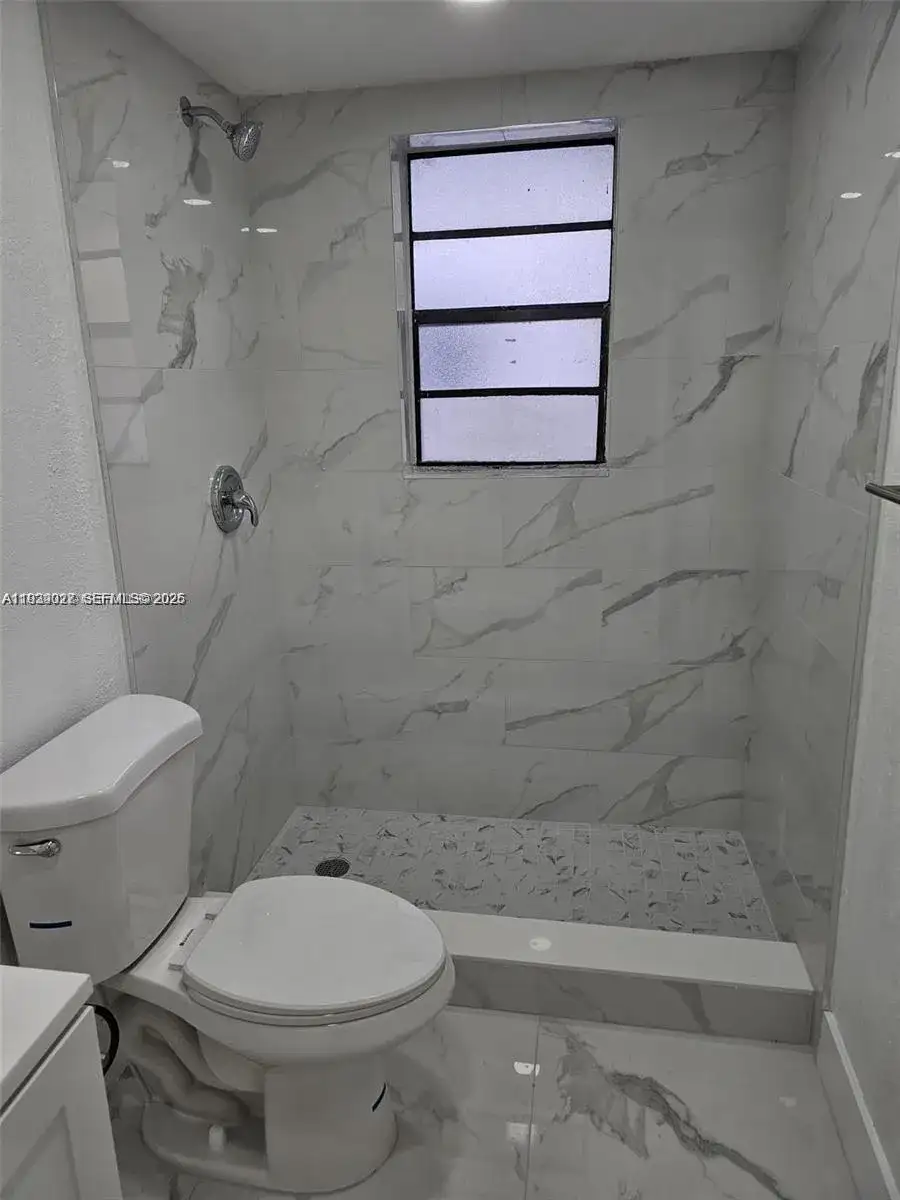 9440 Fontainebleau Blvd # 203, Miami FL 33172 photo 5