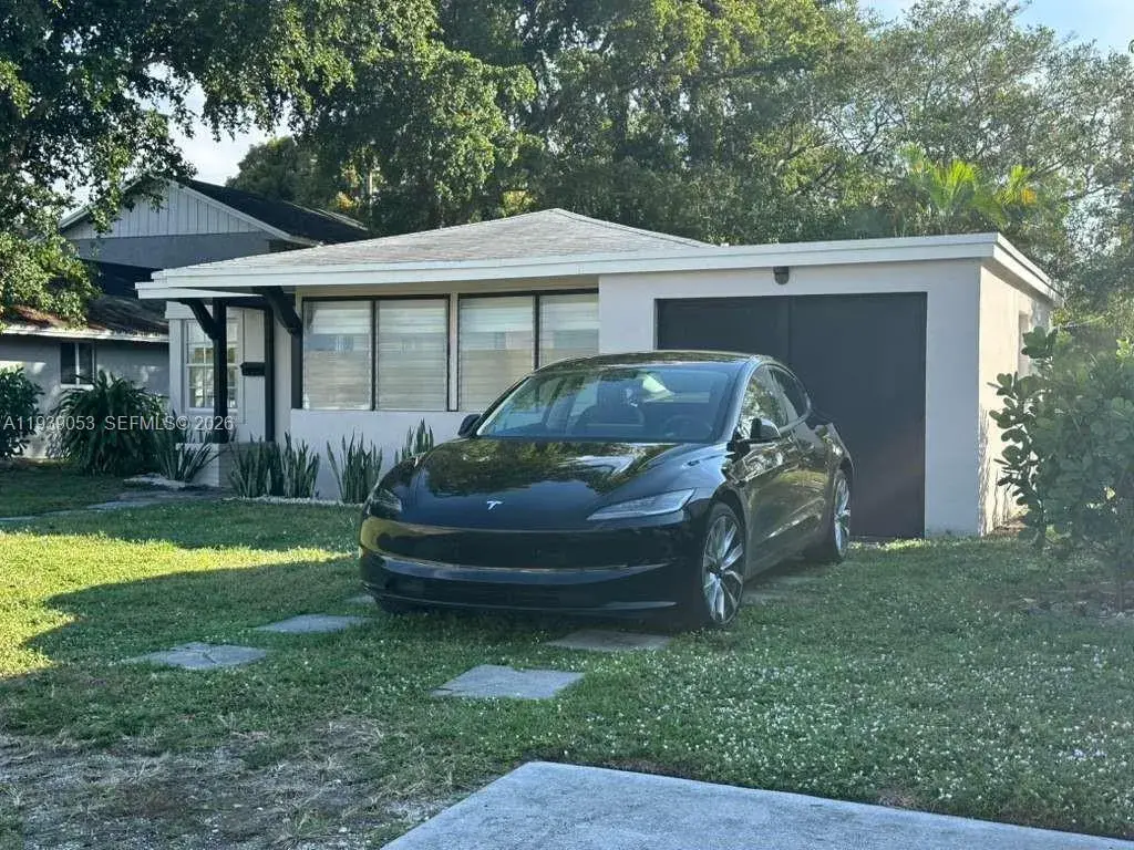404 SE 14th St, Fort Lauderdale FL 33316
