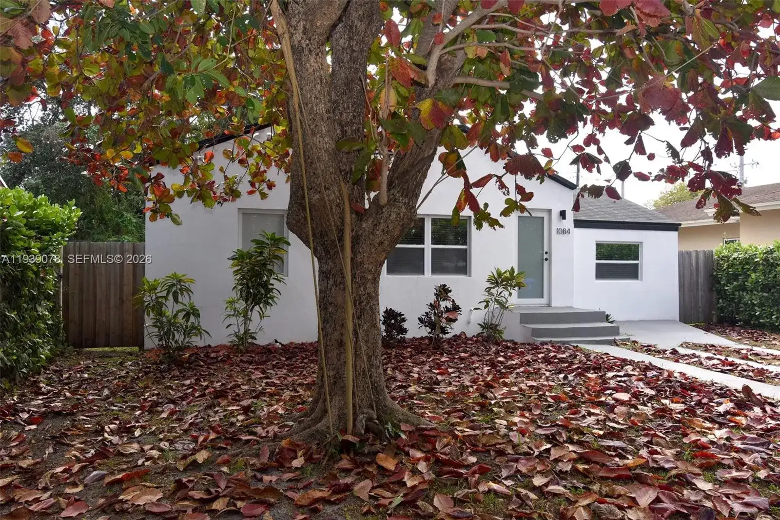 1084 NW 66th St, Miami FL 33150 photo 3