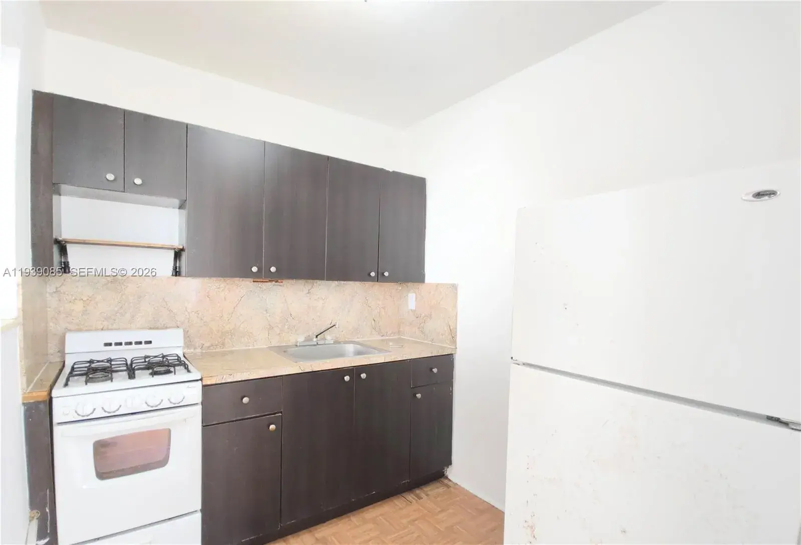 1565 SW 6th St, Miami FL 33135