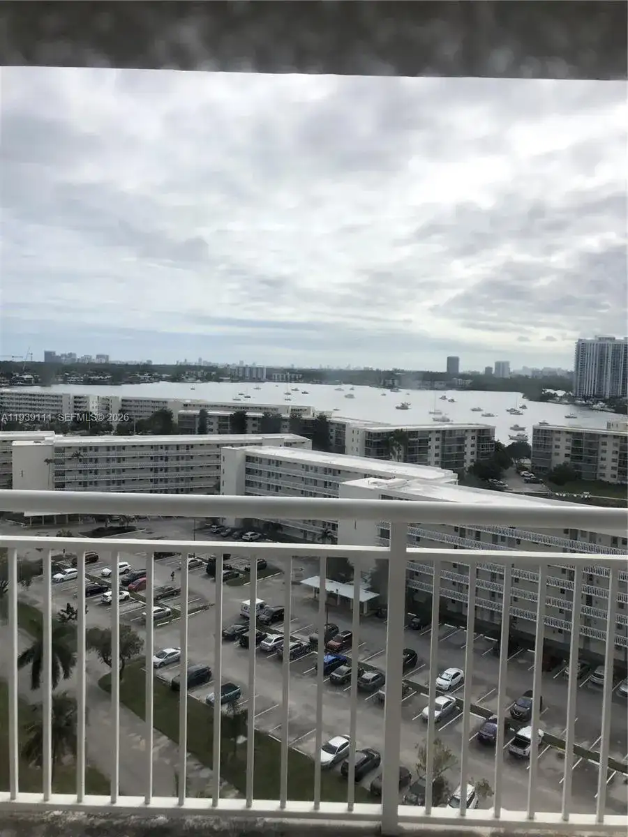 18011 Biscayne Blvd # 1403, Aventura FL 33160 photo 2