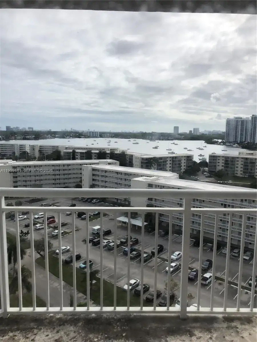 18011 Biscayne Blvd # 1403, Aventura FL 33160 photo 4