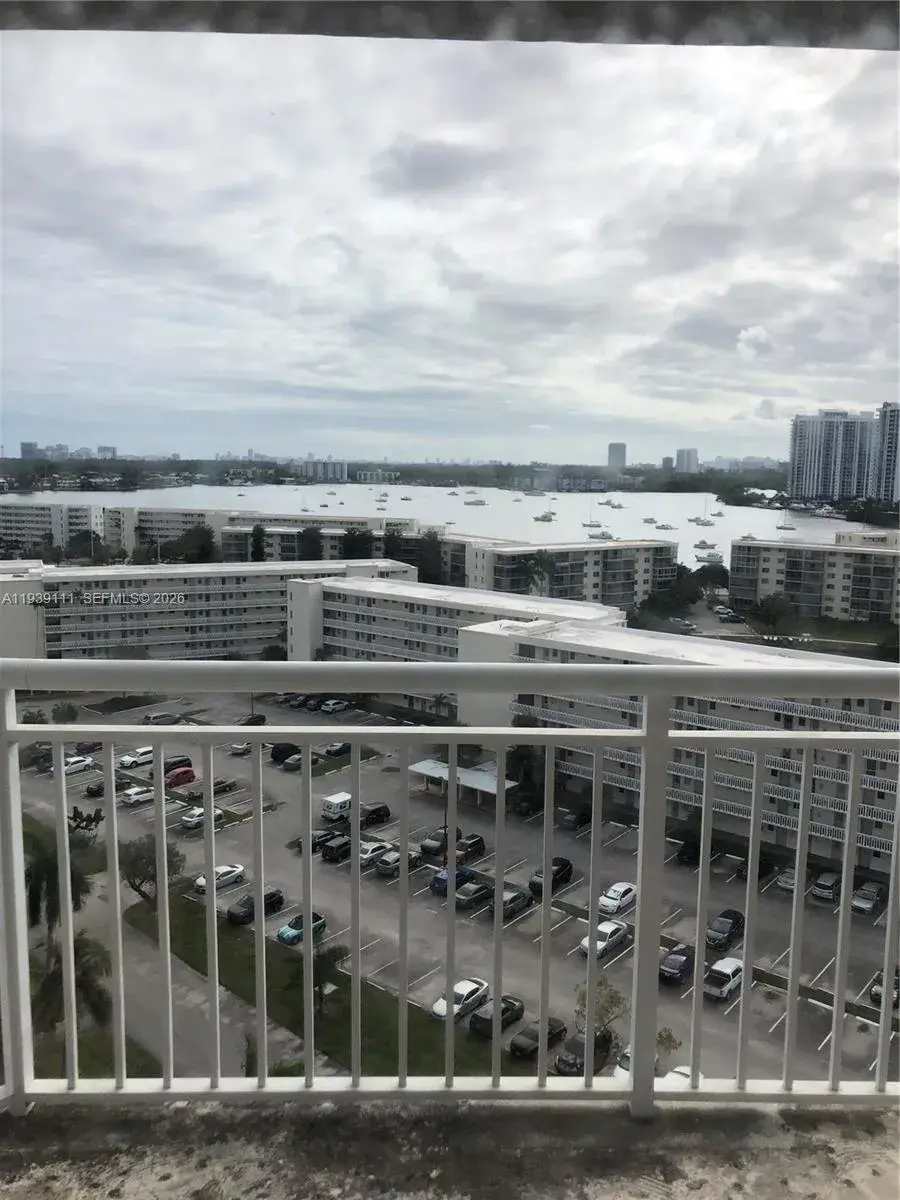 18011 Biscayne Blvd # 1403, Aventura FL 33160