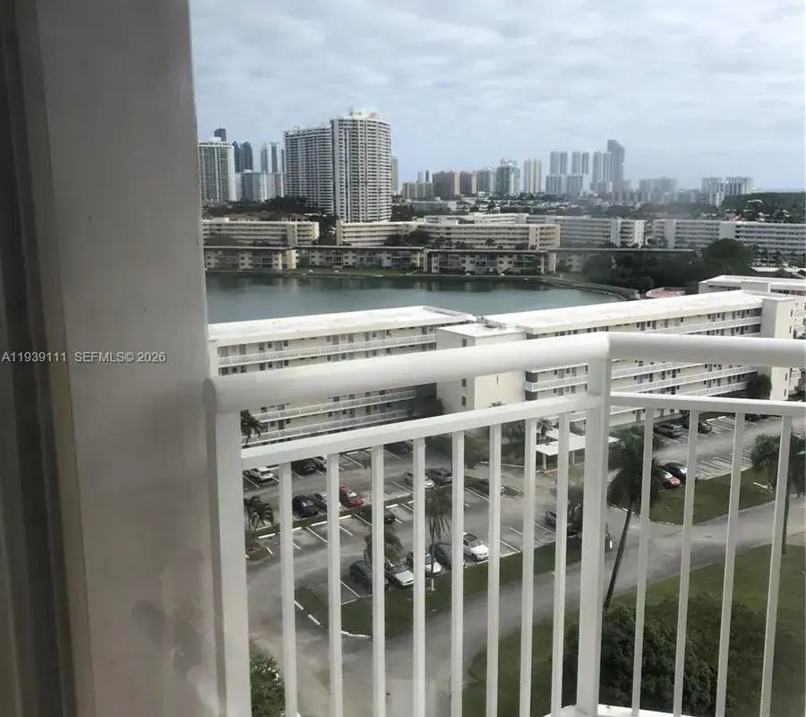 18011 Biscayne Blvd # 1403, Aventura FL 33160