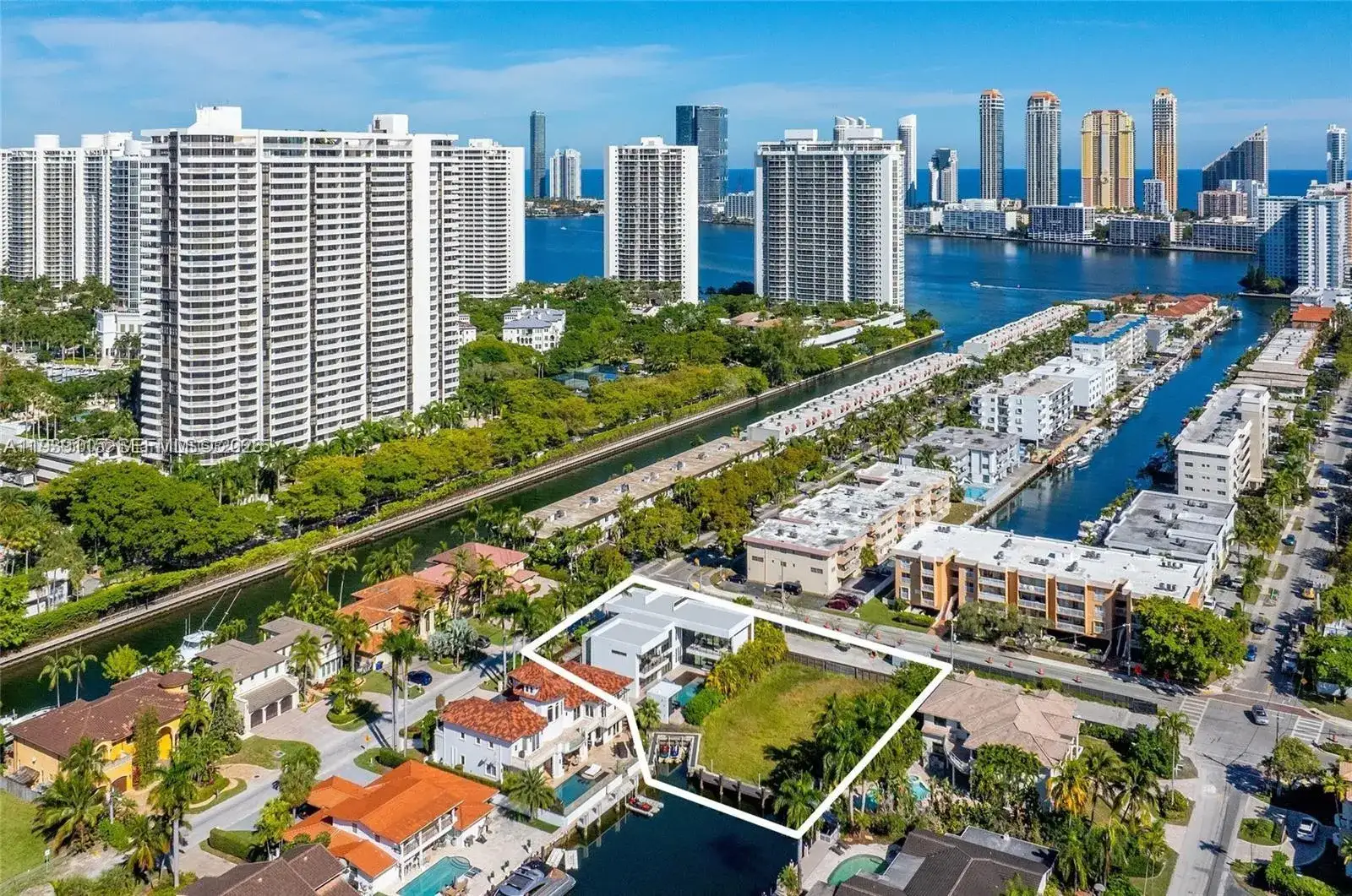 17050 NE 35th Ave, North Miami Beach FL 33160 photo 5