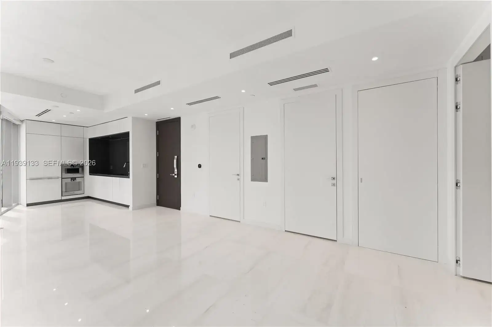 300 Biscayne Blvd Way # 1406, Miami FL 33131 photo 5