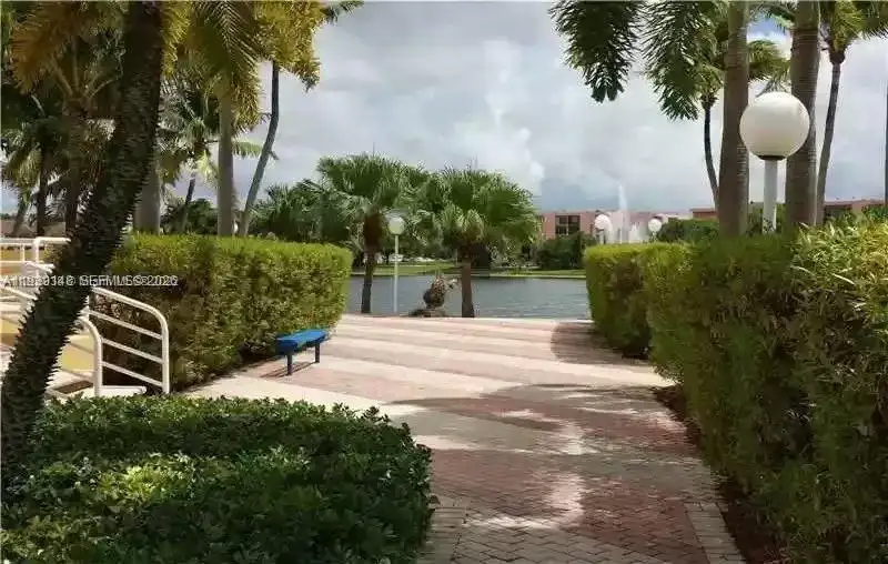 9363 Fontainebleau Blvd # H206, Miami FL 33172 photo 3