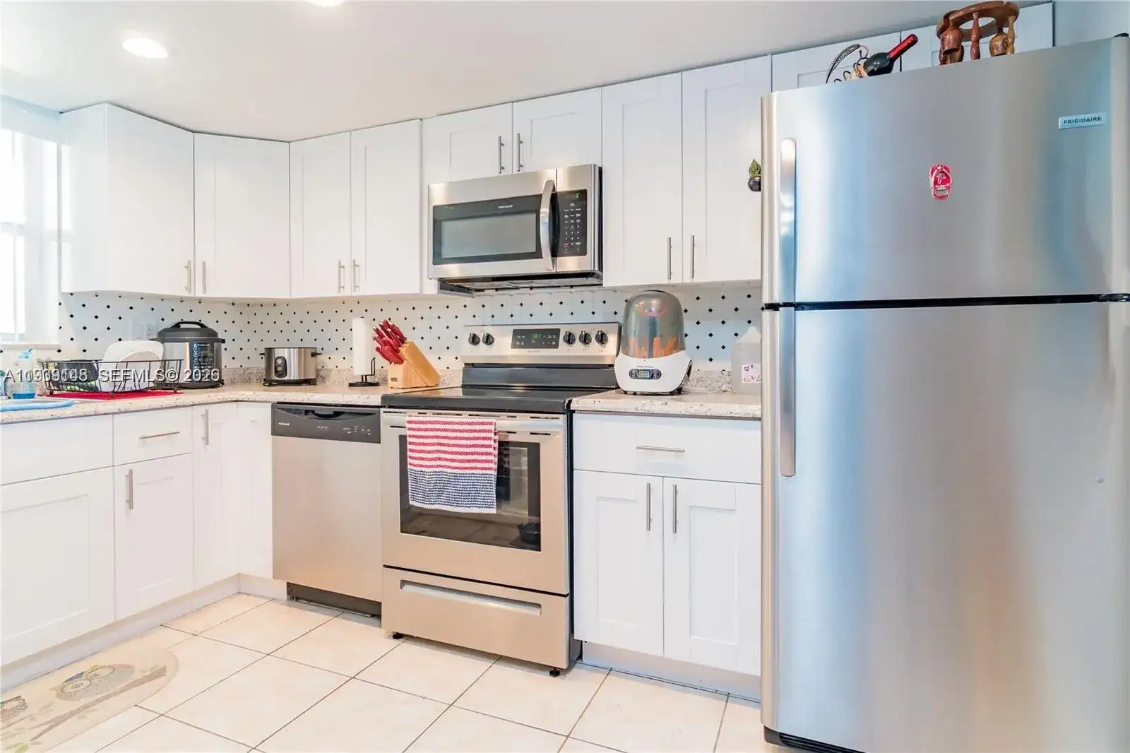 9363 Fontainebleau Blvd # H206, Miami FL 33172 photo 5