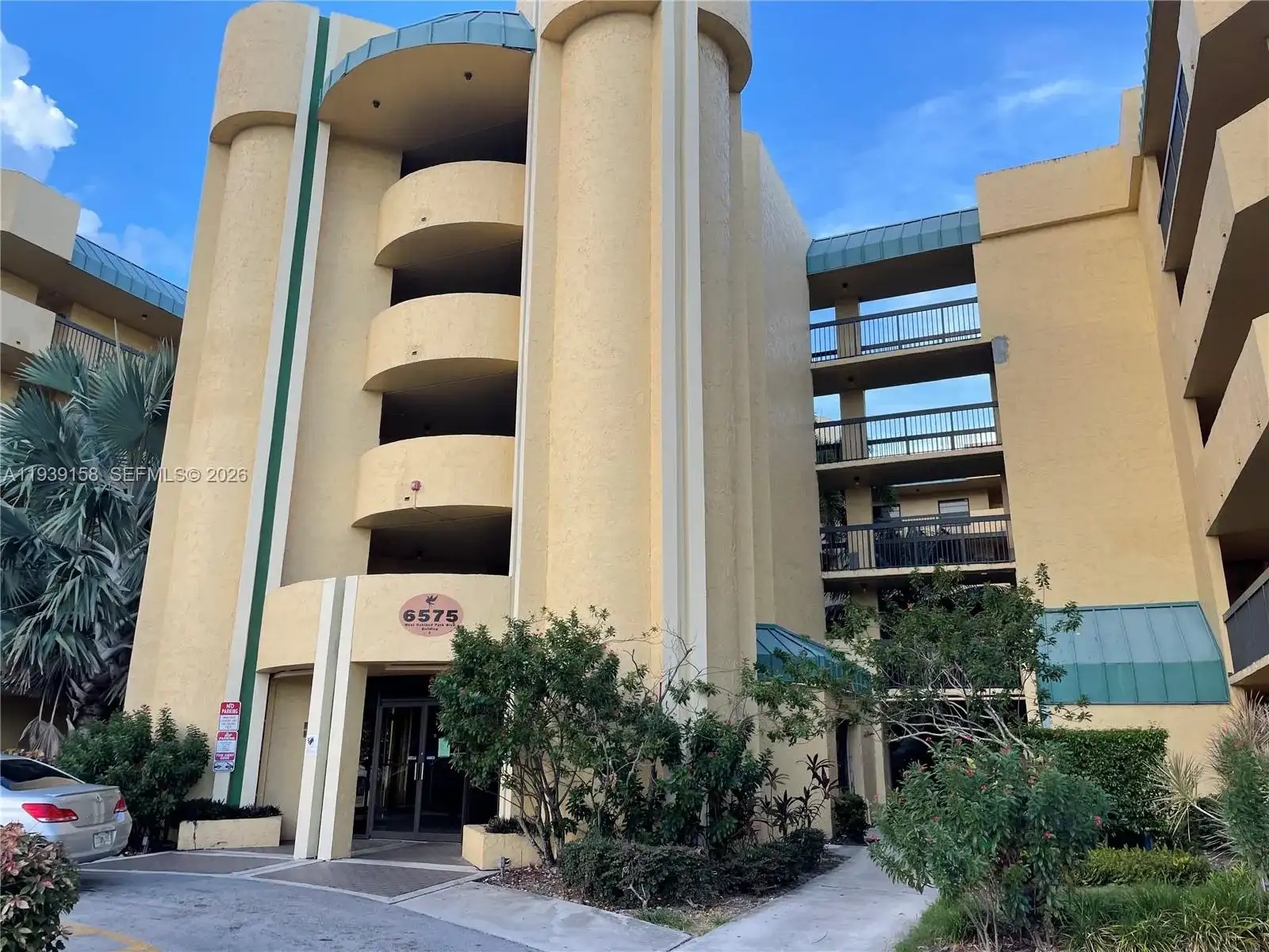 6575 W Oakland Park Blvd # 511, Lauderhill FL 33313 photo 2