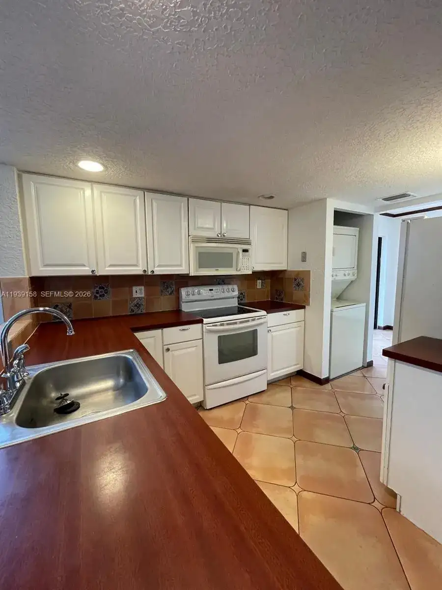 6575 W Oakland Park Blvd # 511, Lauderhill FL 33313 photo 5