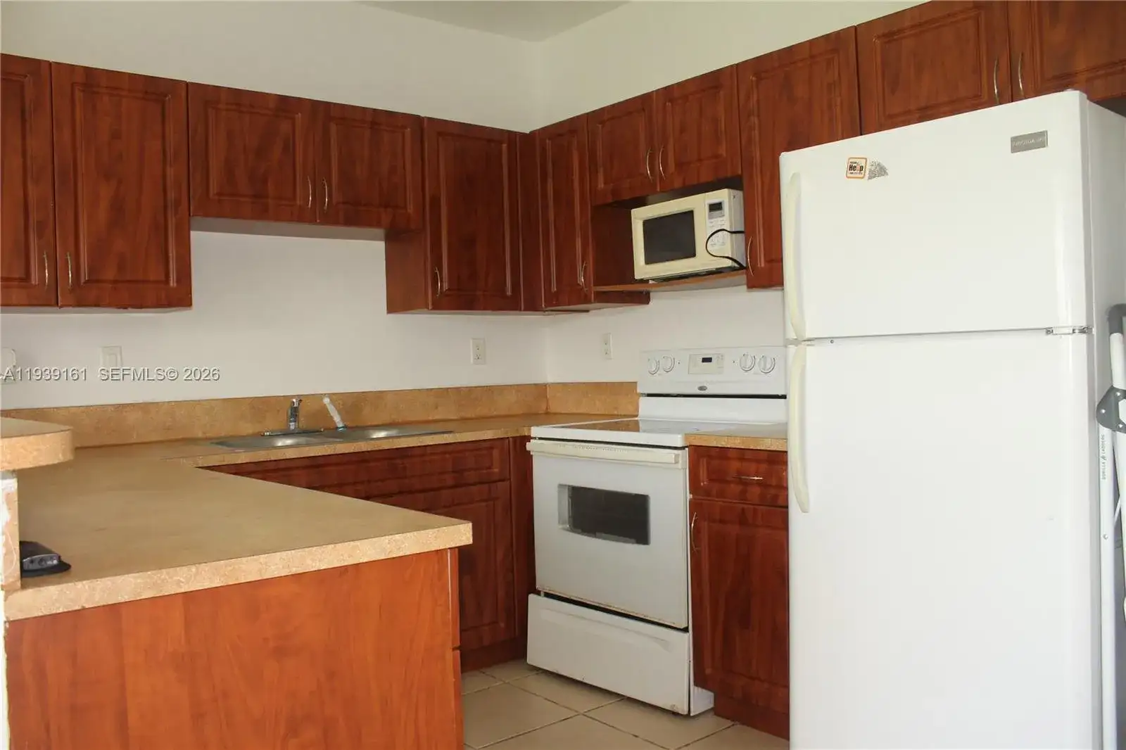 10937 SW 181st Ter, Miami FL 33157 photo 2