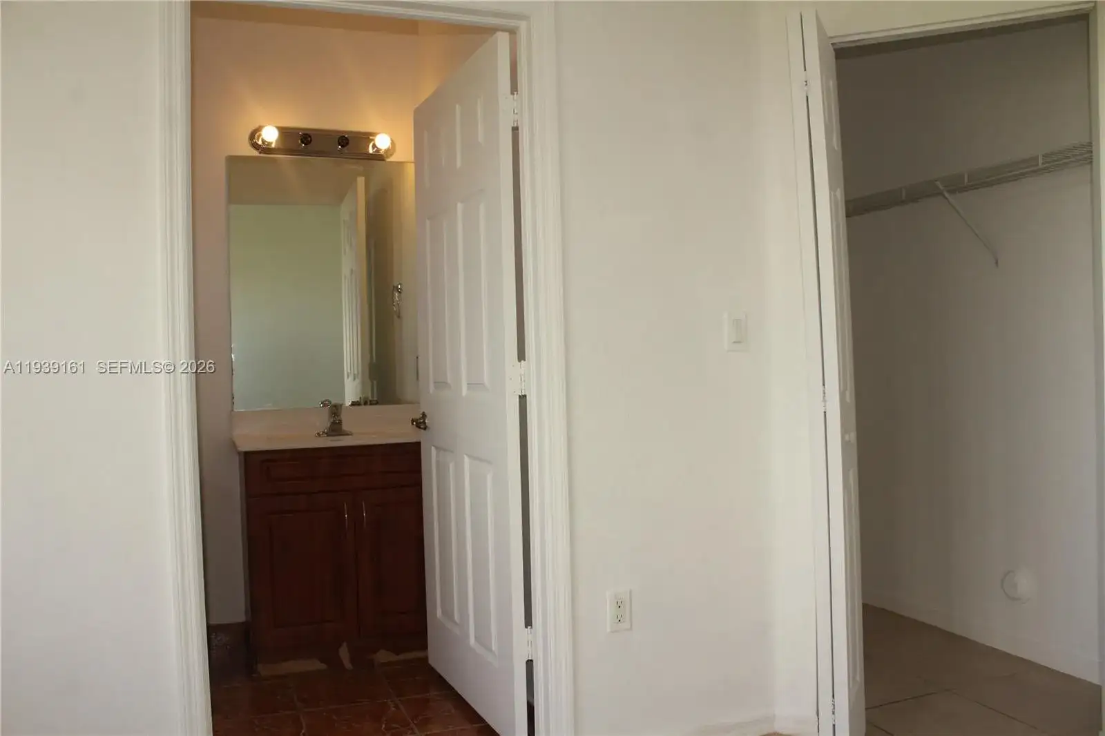 10937 SW 181st Ter, Miami FL 33157 photo 4