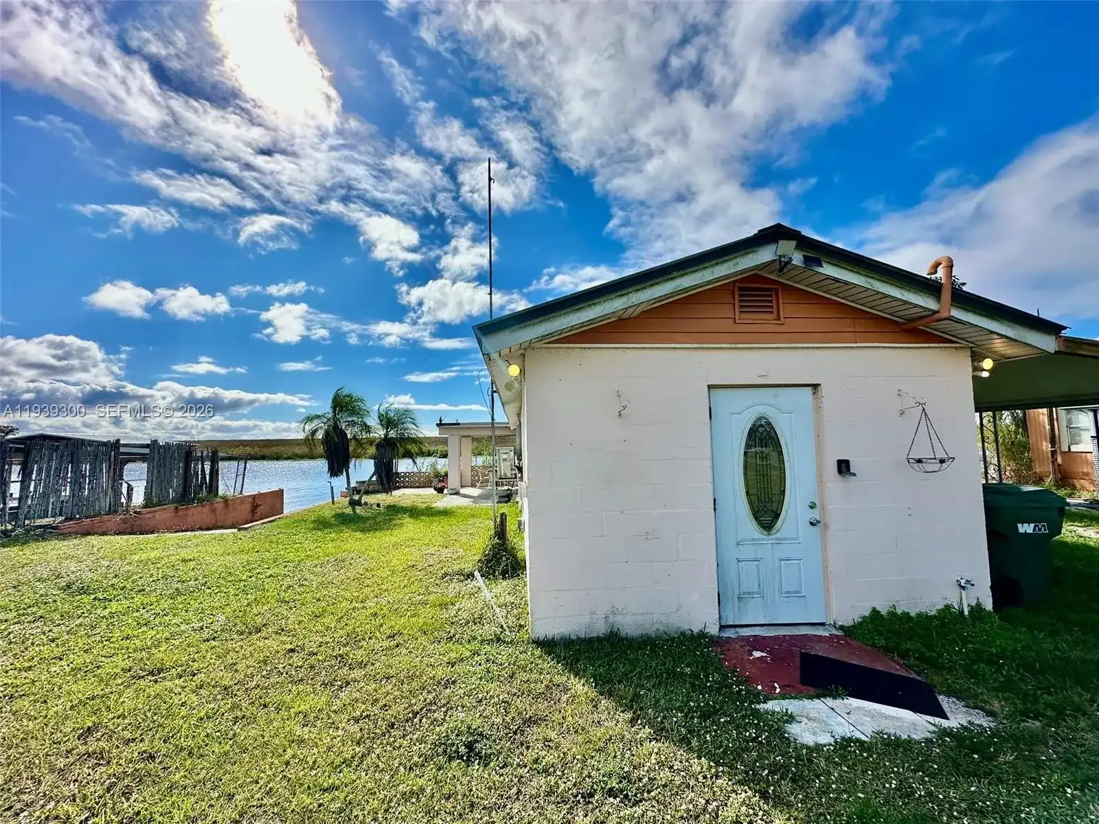 6268 SE US Highway 441, Okeechobee FL 34974