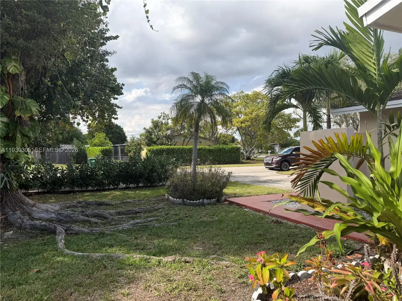 8111 SW 129th Ave, Miami FL 33183 photo 3