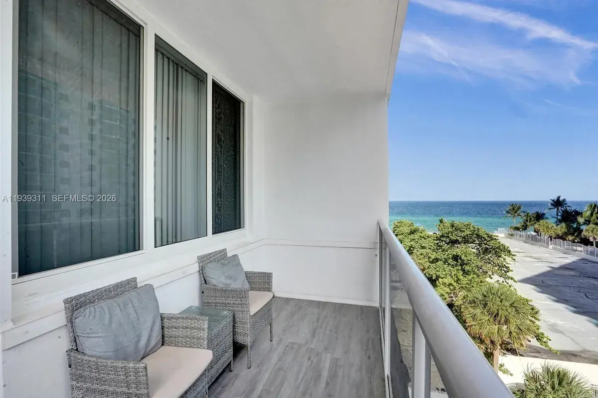 3725 S Ocean Dr # 520, Hollywood FL 33019