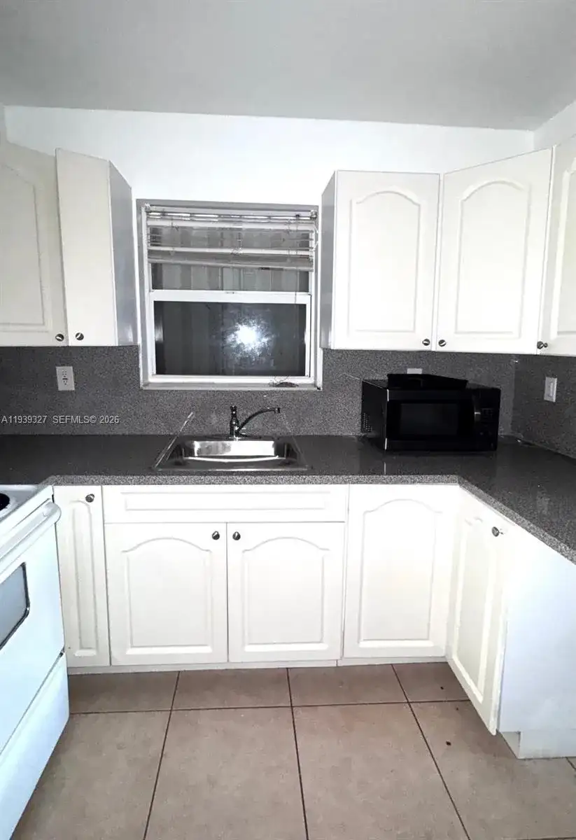 14140 NE 2nd Ct # 2, Miami FL 33161 photo 5