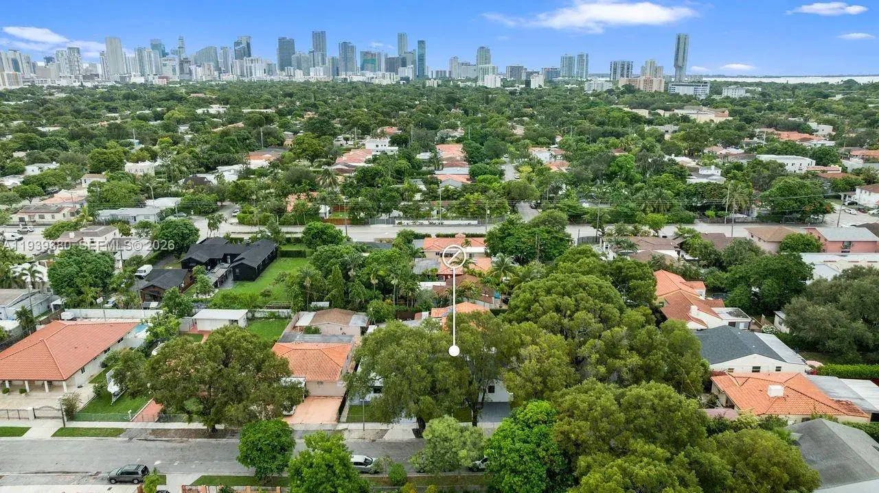 1741 SW 17th Ct, Miami FL 33145