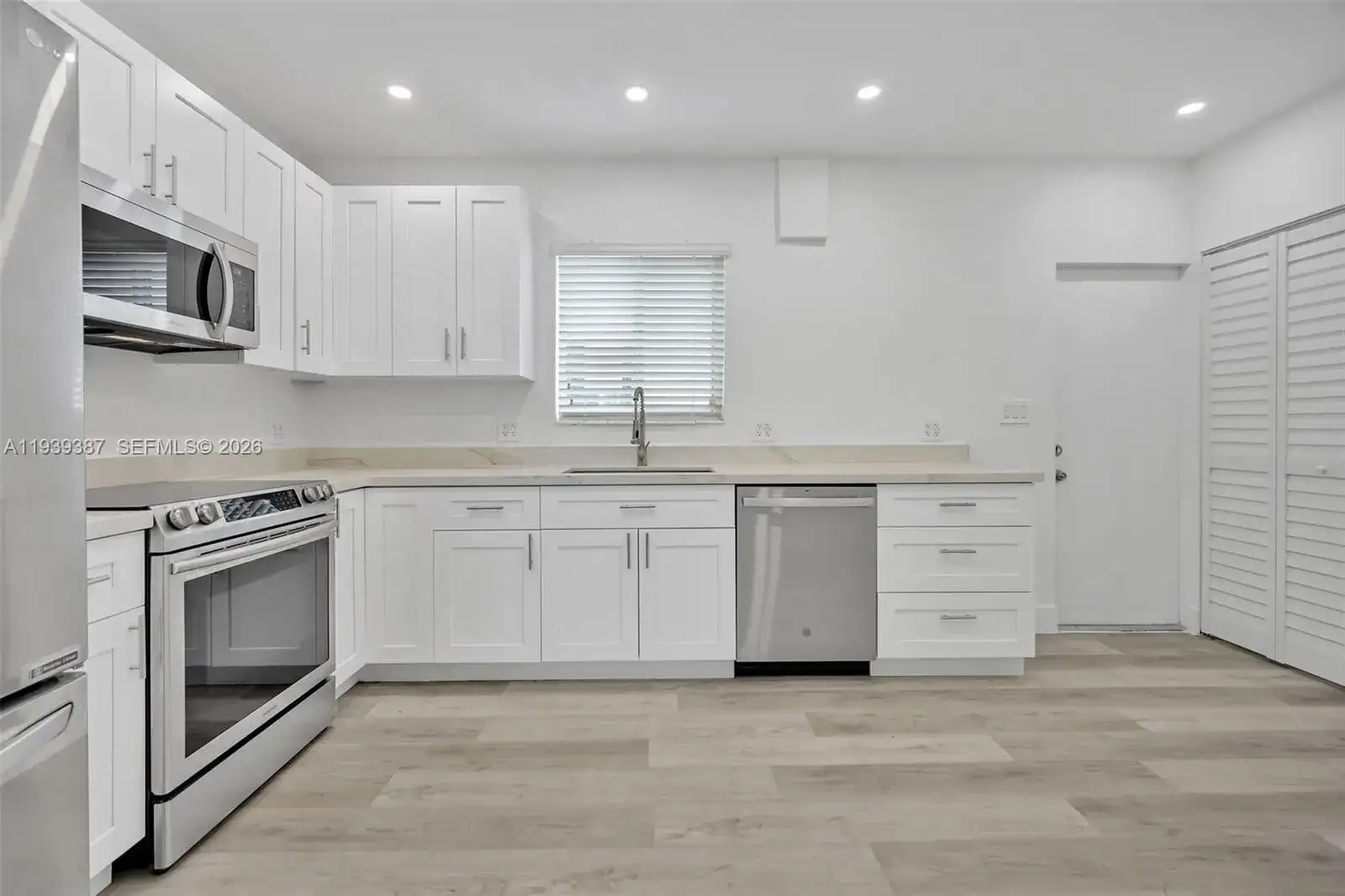 1401 NE 152nd St, North Miami Beach FL 33162 photo 5