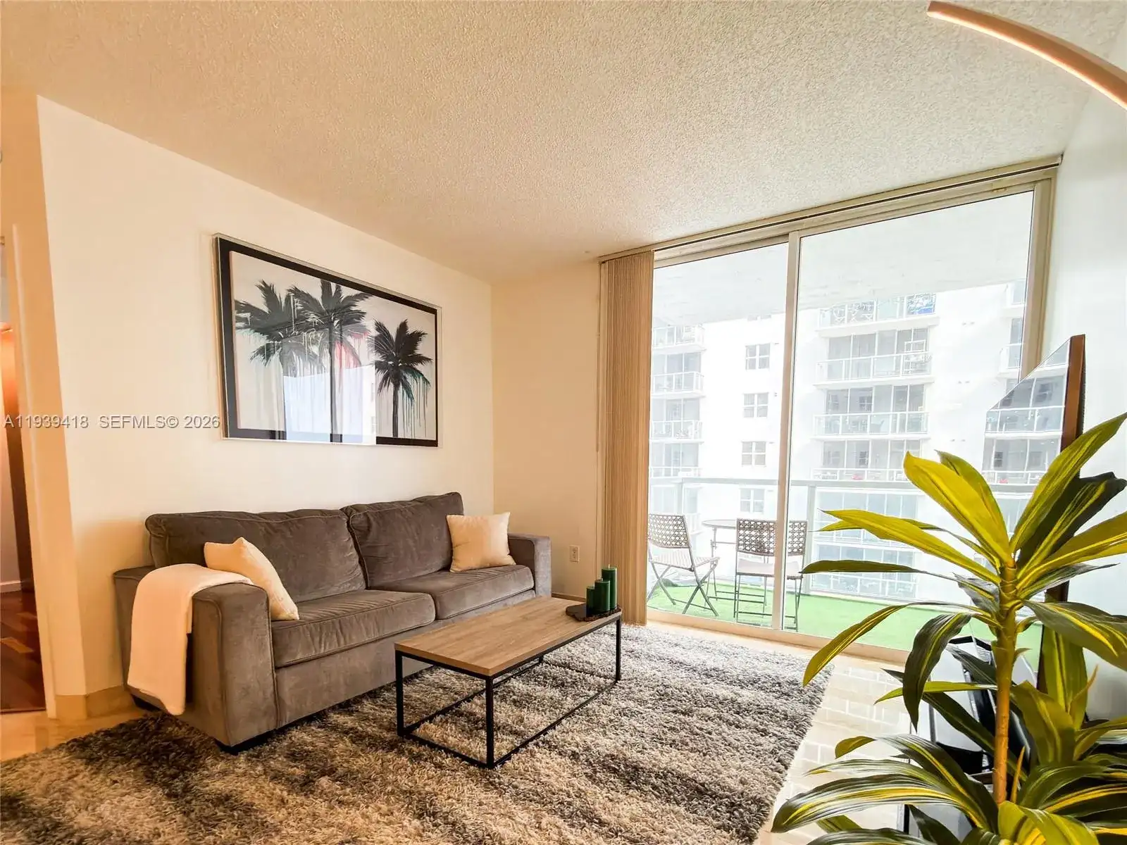 5085 NW 7th St # 906, Miami FL 33126 photo 4