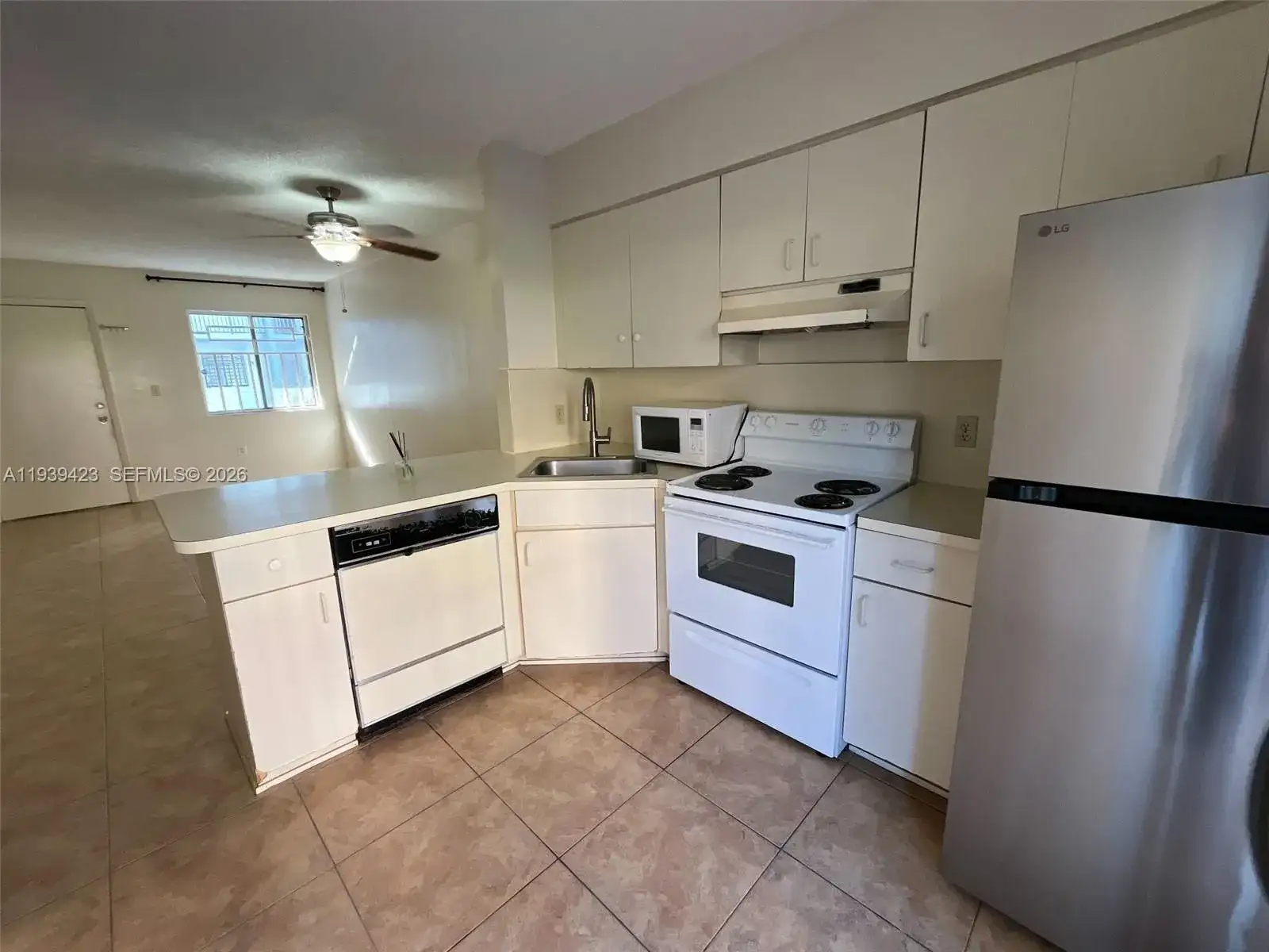 5300 W 21st Ct # 112, Hialeah FL 33016 photo 3