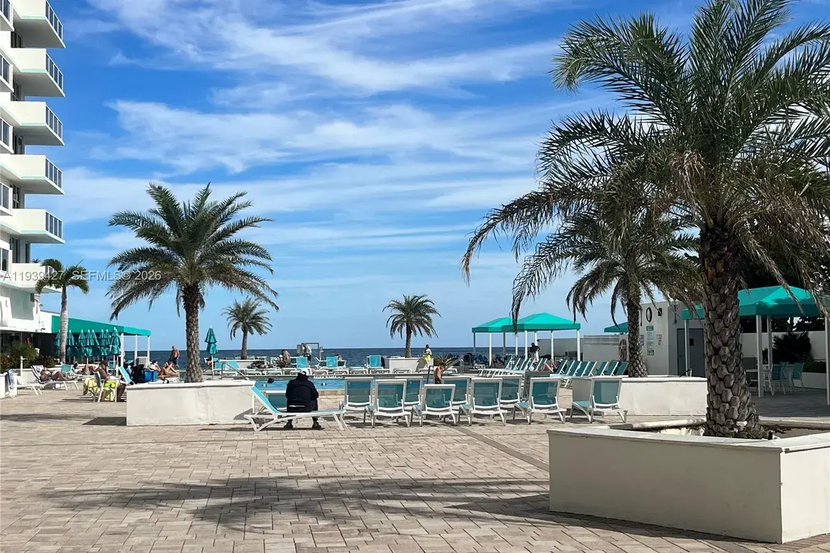 3725 S Ocean Dr # 1421, Hollywood FL 33019