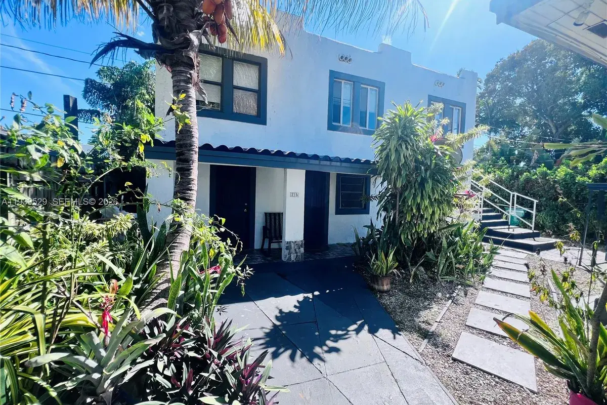 22 NE 51st St # 2, Miami FL 33137