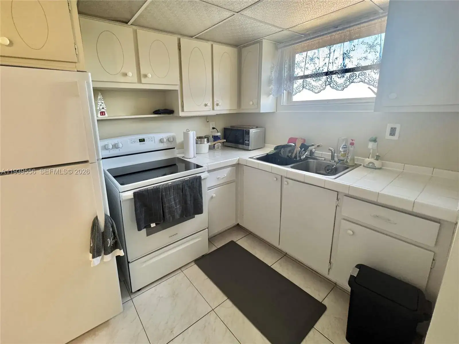 1750 NE 191st St # F, Miami FL 33179 photo 3