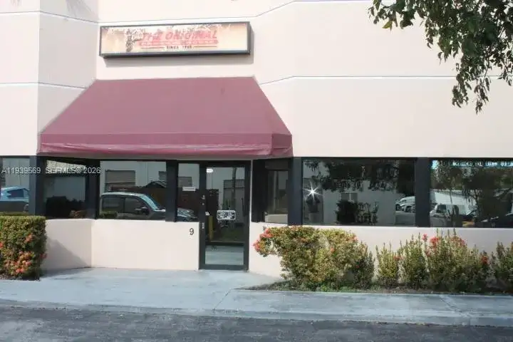 NW 79th Ave, Doral FL 33166 photo 2