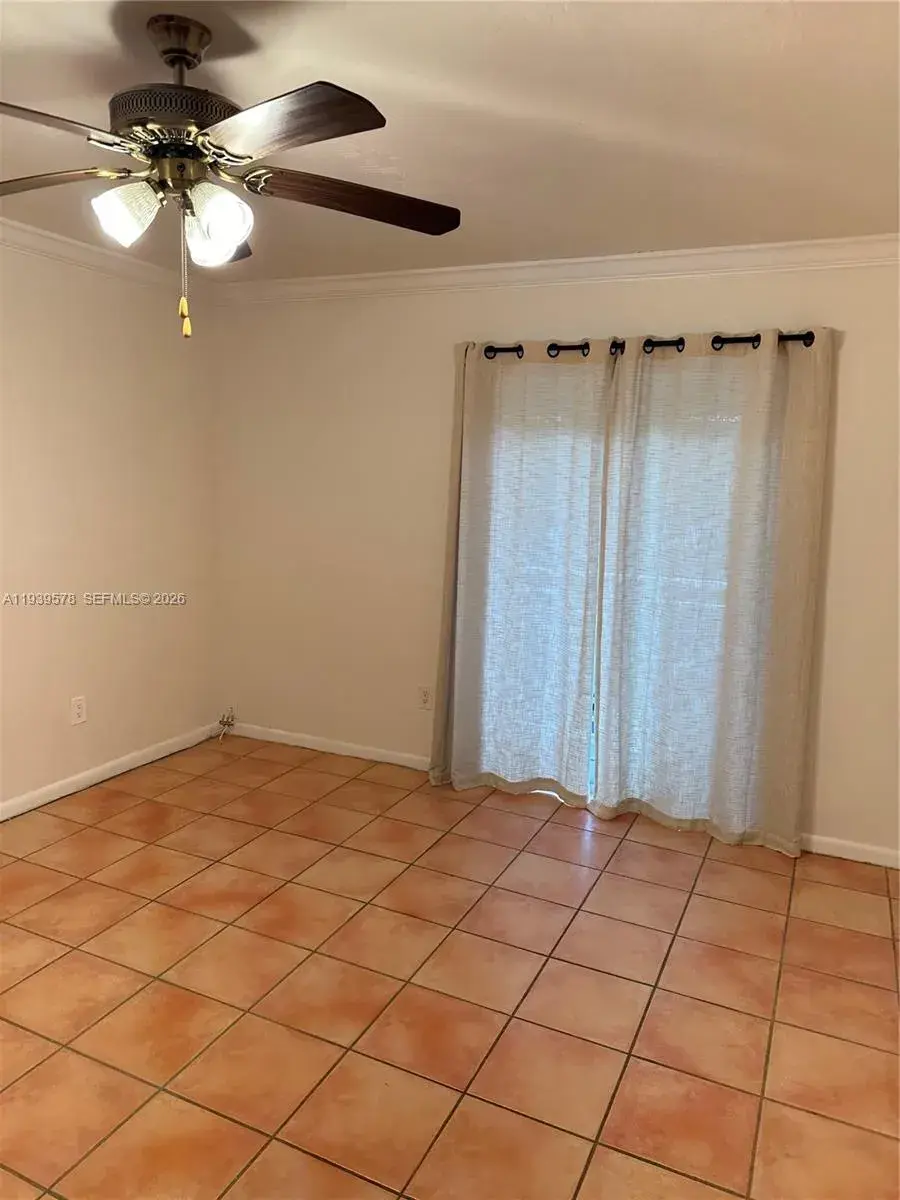 255 Sunrise Dr # 203, Key Biscayne FL 33149