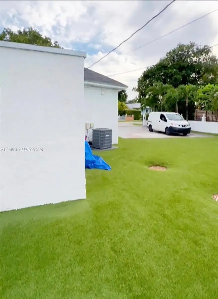 6537 SW 39th Ter, Miami FL 33155 photo 4