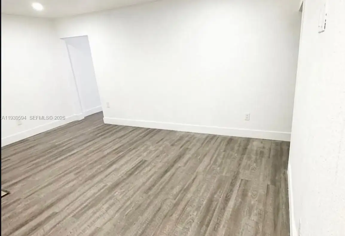 6537 SW 39th Ter, Miami FL 33155 photo 5