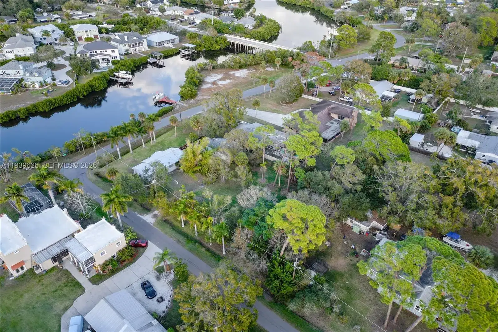 302 5th St SW, Other City - In The State Of Florida FL 33570 photo 5