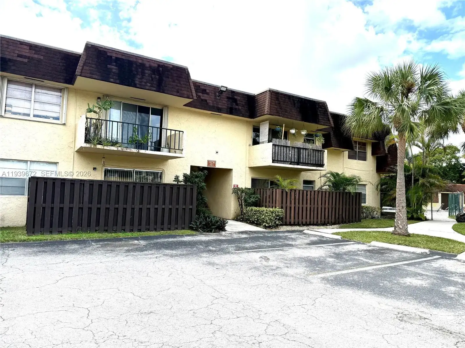 13710 SW 90th Ave # 3, Miami FL 33176 photo 2