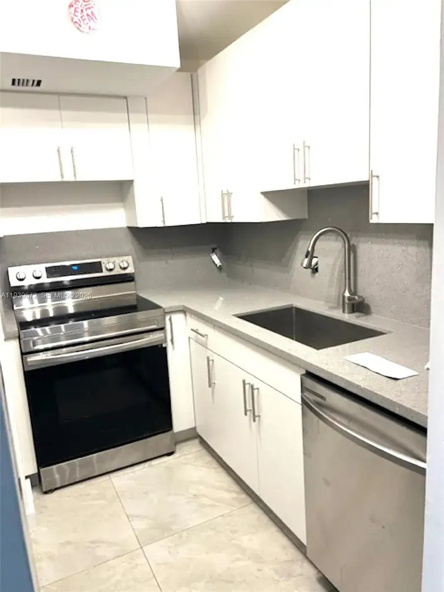 13710 SW 90th Ave # 3, Miami FL 33176 photo 3