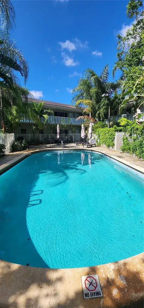 1423 Holly Heights Dr # 17, Fort Lauderdale FL 33304 photo 5