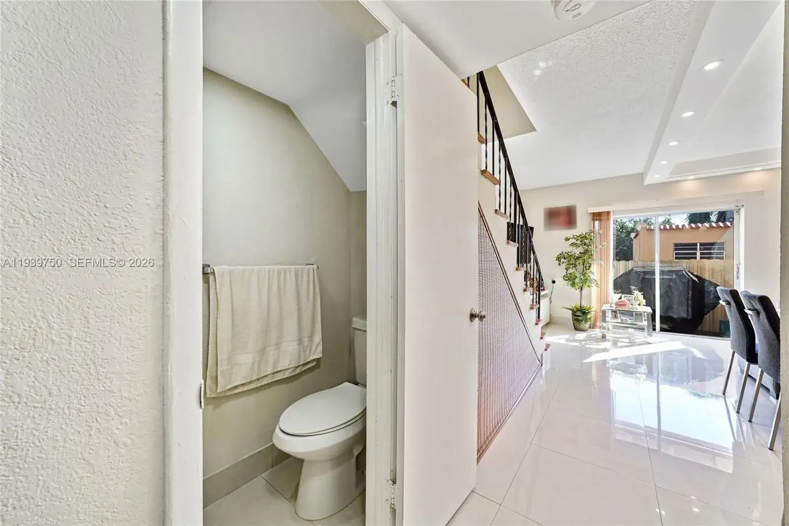 1305 W 53rd St # 429, Hialeah FL 33012 photo 3