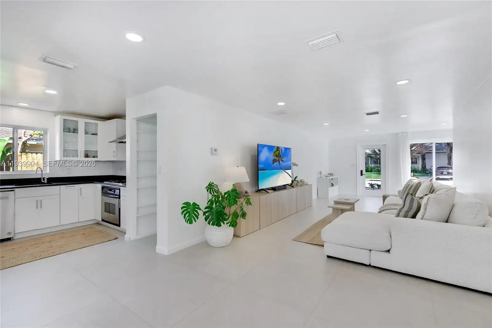 617 SW 5th Ave, Fort Lauderdale FL 33315 photo 3