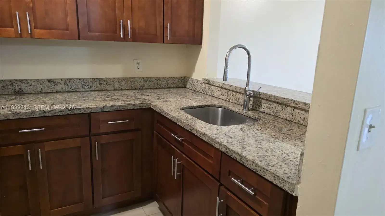 15304 SW 72nd St # 14, Miami FL 33193 photo 3