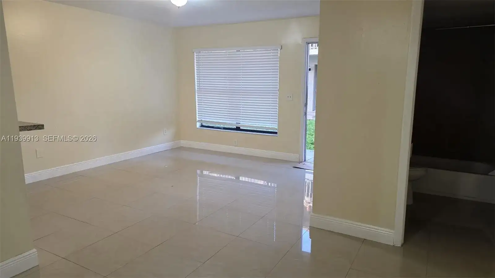 15304 SW 72nd St # 14, Miami FL 33193 photo 4