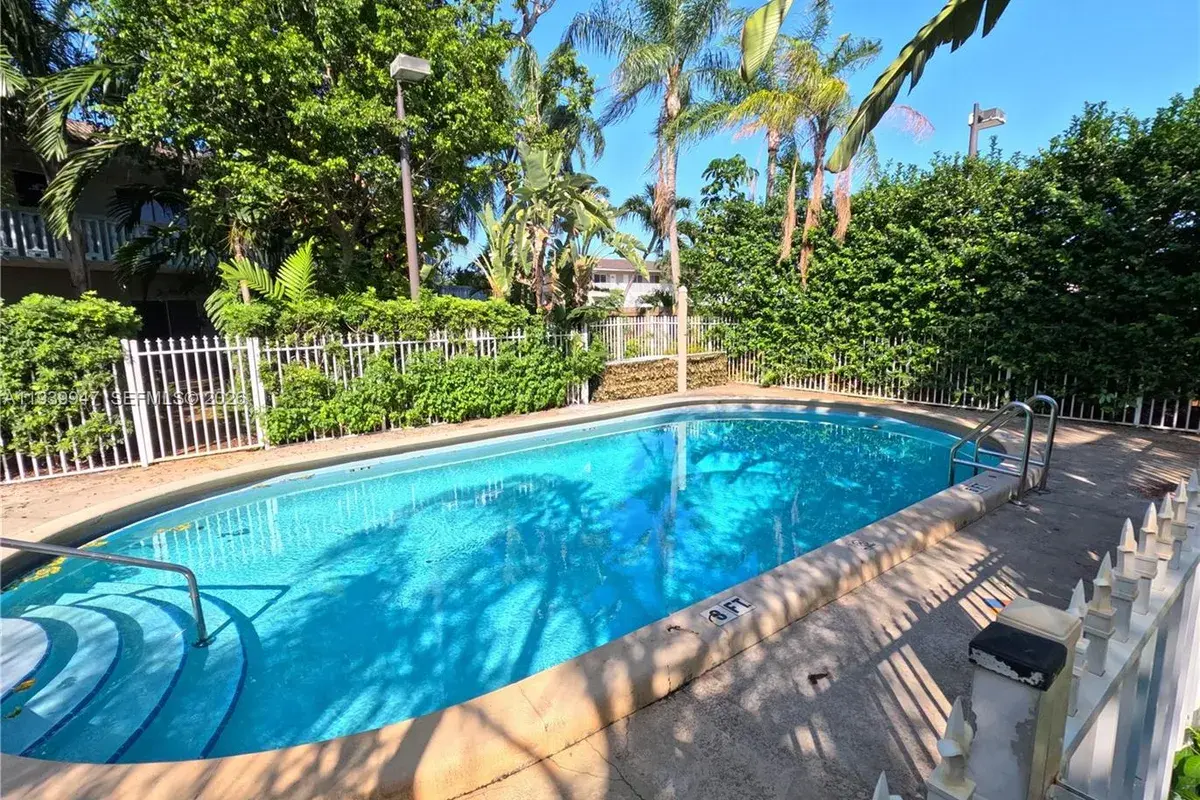 1423 Holly Heights Dr # 15, Fort Lauderdale FL 33304