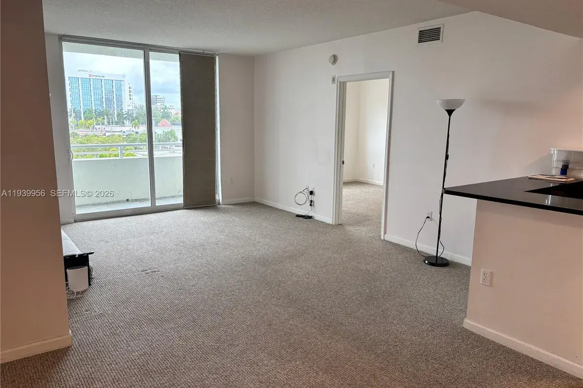 2775 NE 187th St # 403, Aventura FL 33180