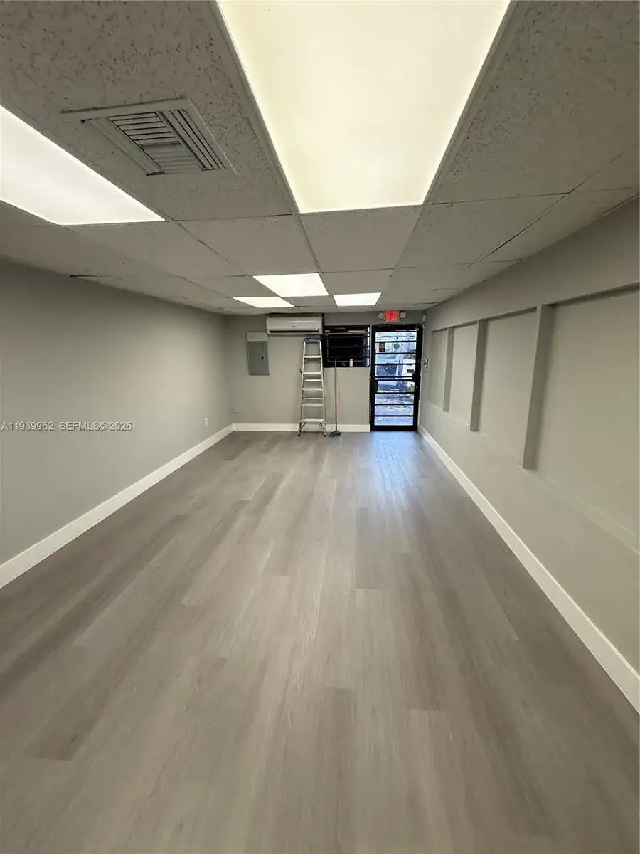 7278 NW 70th St, Miami FL 33166 photo 4