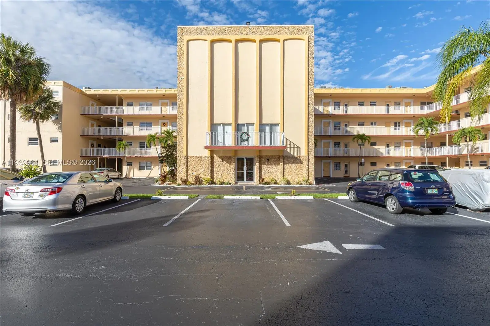3990 NW 42nd Ave # 106, Lauderdale Lakes FL 33319