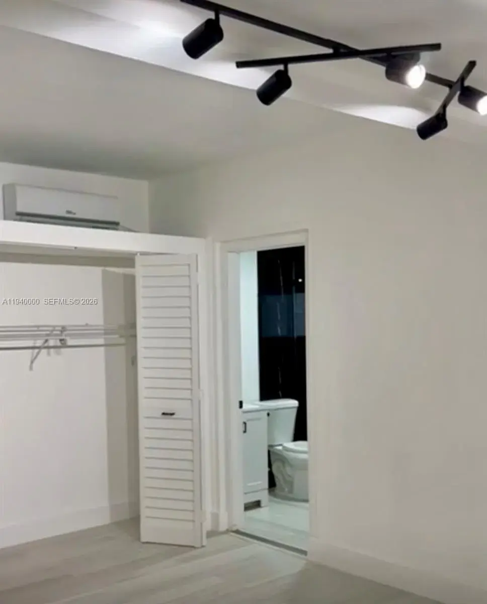 651 N 73rd Ave, Hollywood FL 33024