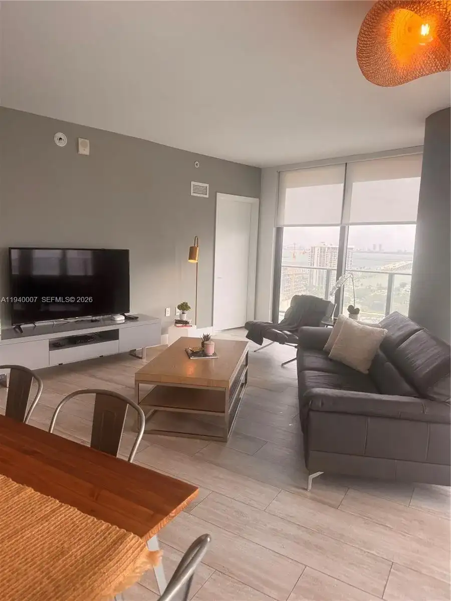 121 NE 34th St # 1904, Miami FL 33137 photo 4