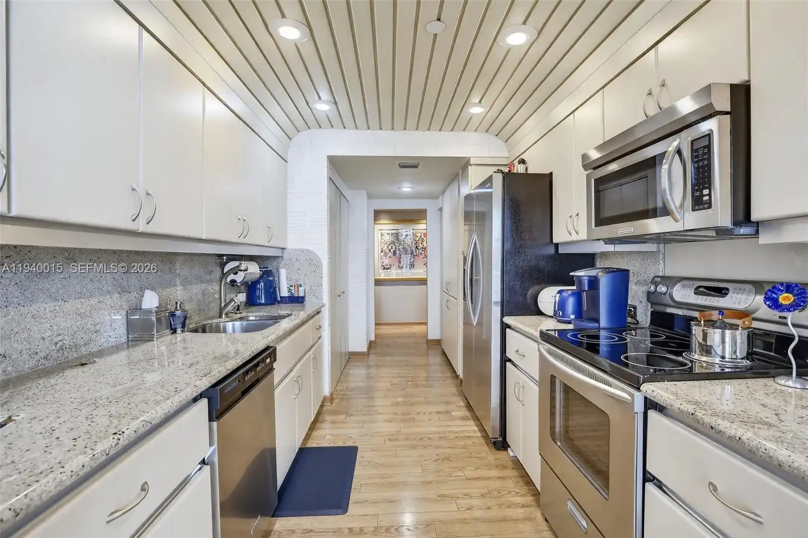 3000 Island Blvd # 502, Aventura FL 33160 photo 4